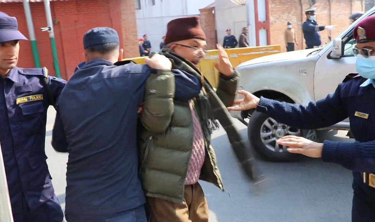 ग्रेटर नेपालका अभियन्ता फणिन्द्र नेपाल सिंहदरबारबाट पक्राउ