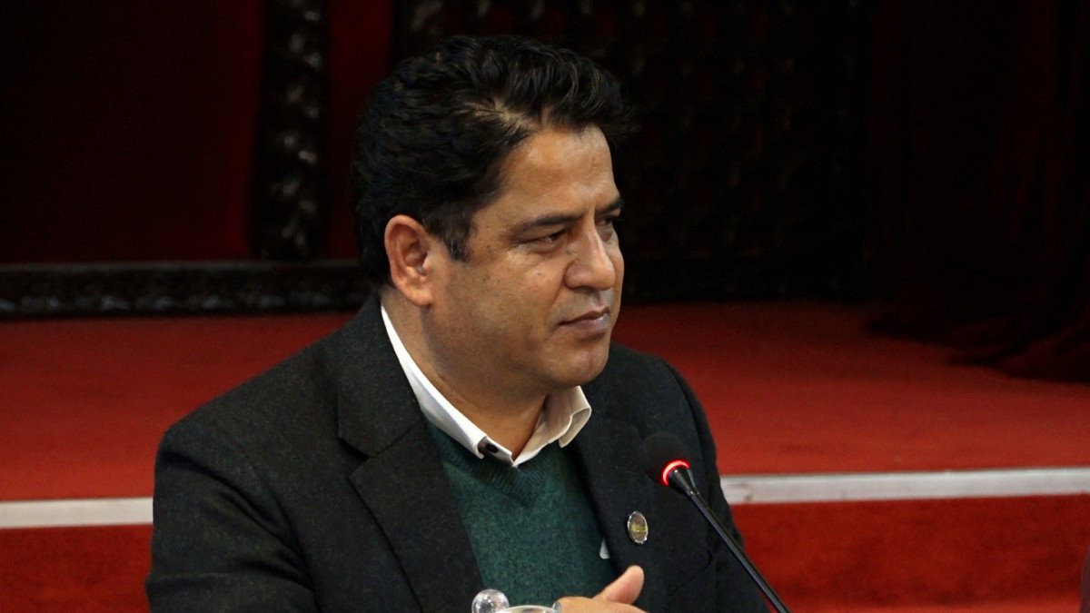 चार सयको सिमेन्ट आठसय रुपैयाँ भएको सत्य होइन : मन्त्री भण्डारी