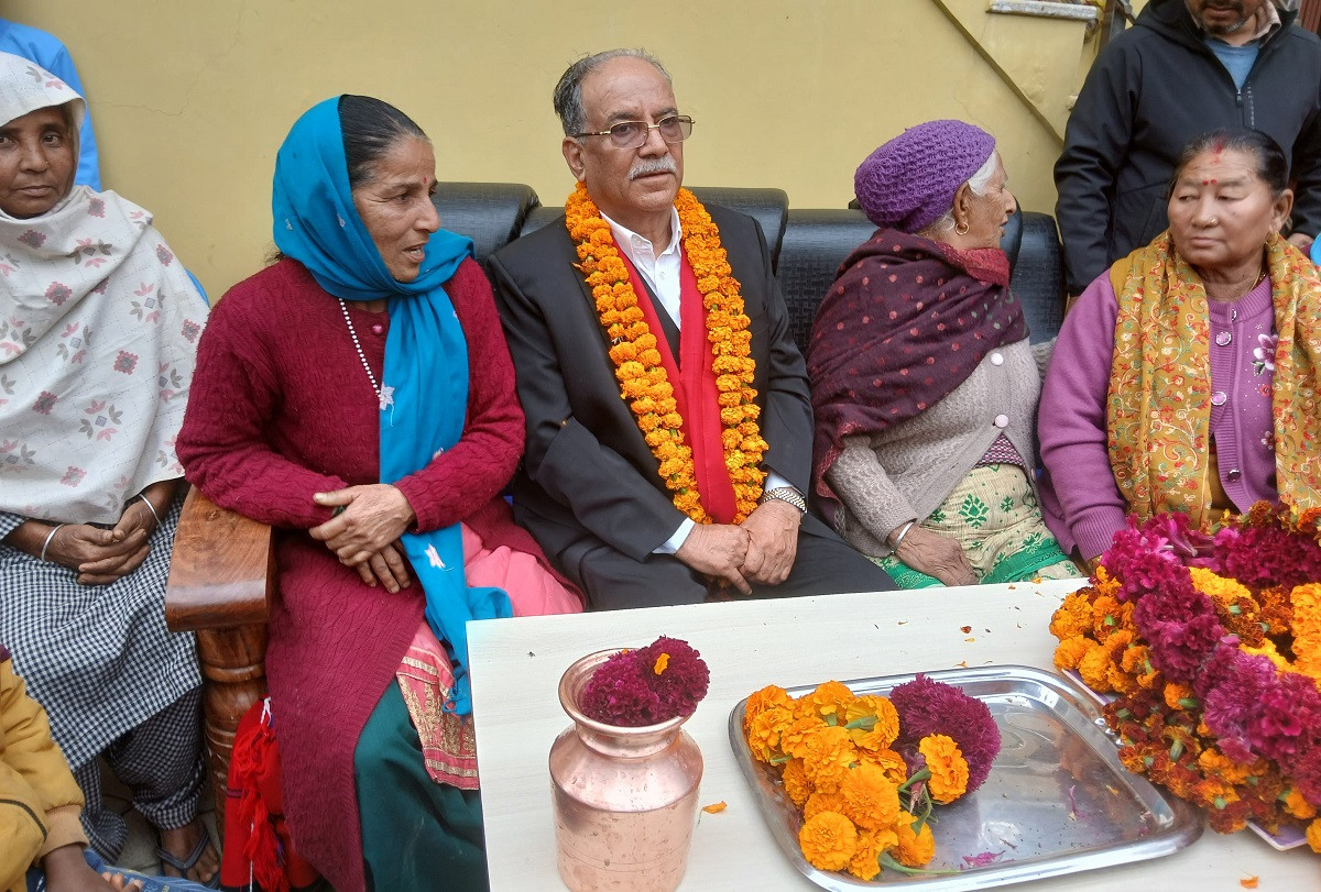 प्रचण्ड भन्छन्- सहिद परिवारको दु:खसुखको साथी नै माओवादी