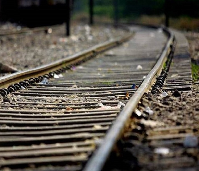 स्थानीयवासीको अवरोधले महाेत्तरीमा रेलमार्ग निर्माणको काम रोकियो