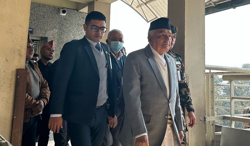 अर्थमन्त्री पौडेल र मेयर आचार्यको स्वास्थ्य अवस्था बुझ्न राष्ट्रपति अस्पतालमा