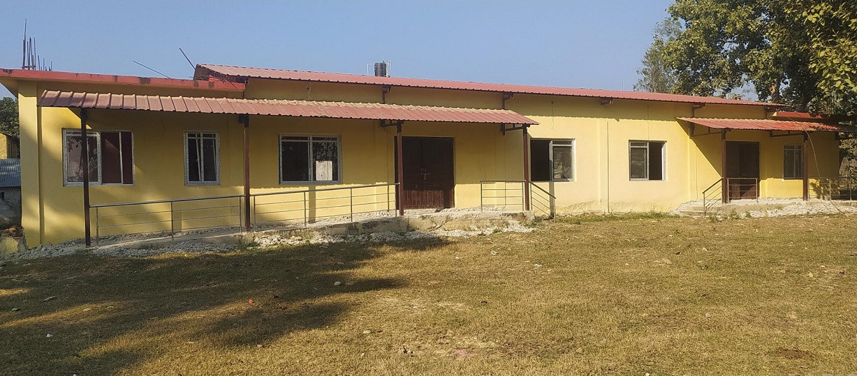 गाउँपालिकाको बेवास्ताले बेवारिसे बन्यो सभाहल