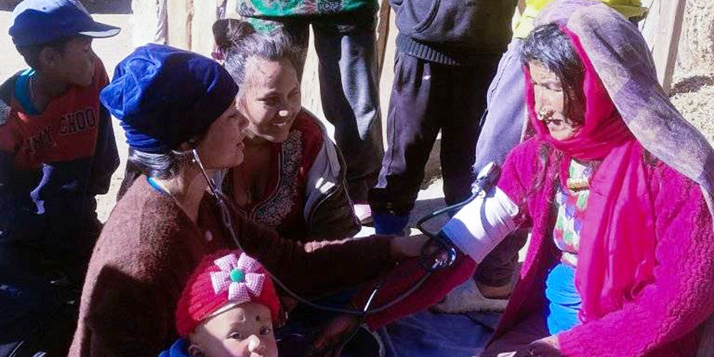 ज्येष्ठ नागरिकलाई घरमै स्वास्थ्य परीक्षण