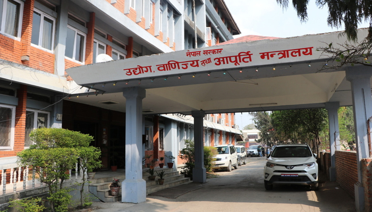 आन्दोलनमा उत्रिएका ग्यास उद्योगीलाई मन्त्रालयले बोलायो छलफलमा