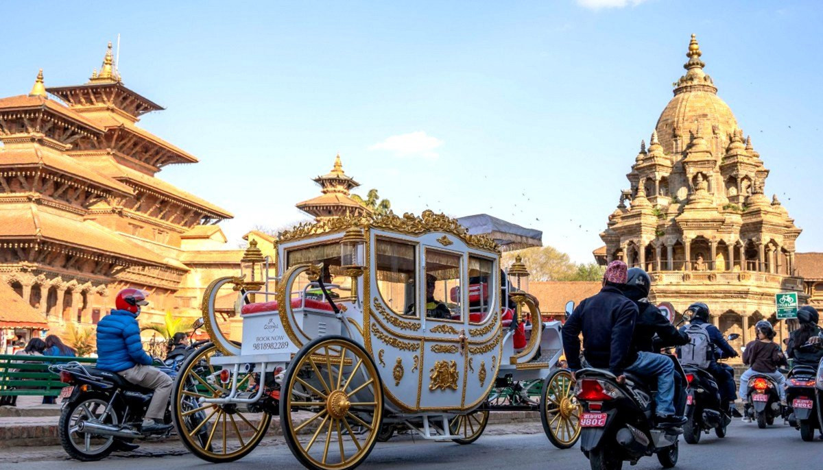 ई–बग्गीमा पर्यटक सरर, तस्बिरहरू