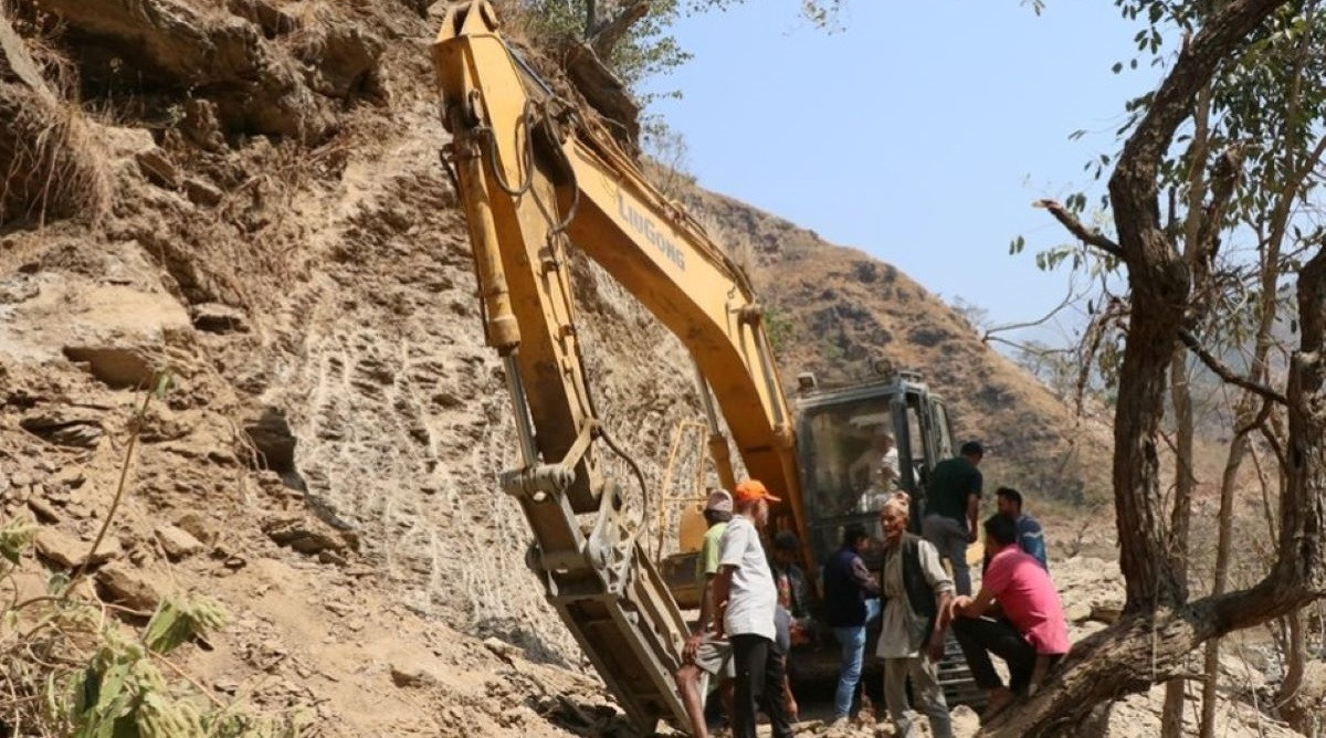 दिक्तेल–रेग्मीटार सडक निर्माण अन्तिम चरणमा