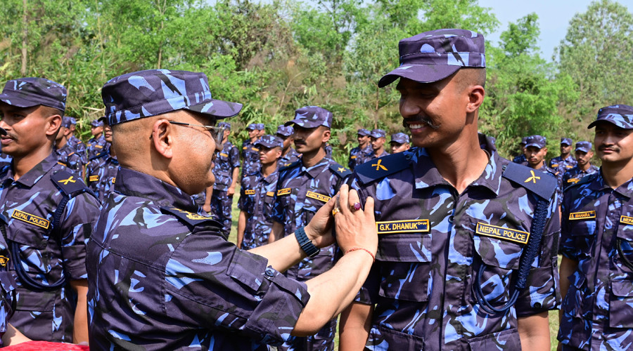 १ सय ५ प्रहरीले सम्पन्न गरे कमाण्डो तालिम