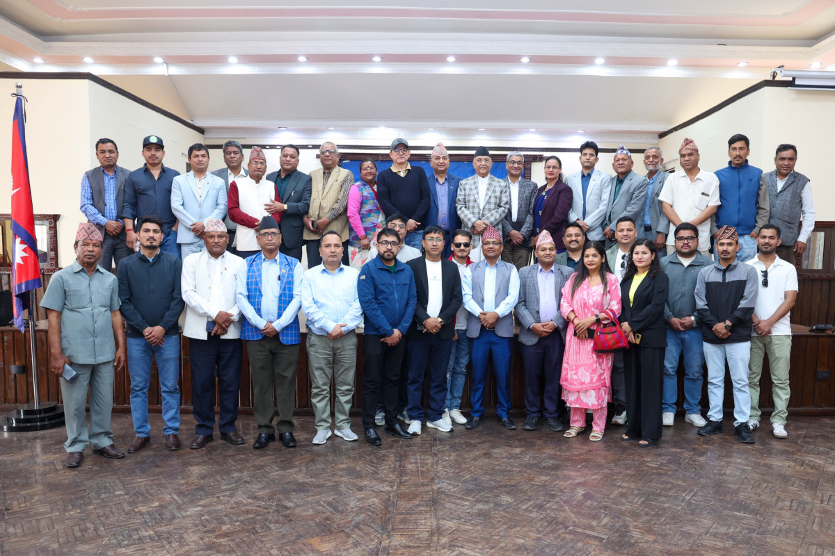 खप्तड इञ्जिनियरिङ क्याम्पस सञ्चालनका लागि प्रधानमन्त्रीसमक्ष अनुरोध