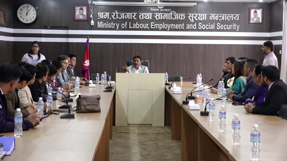 वैदेशिक रोजगार ऐनलाई संशोधन गर्ने प्रक्रिया सुरु भइसक्यो : श्रममन्त्री भण्डारी