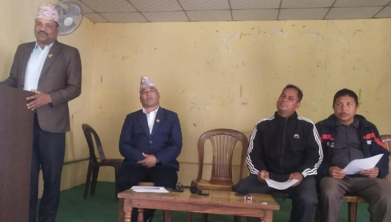 शिक्षक महासङ्घले आफू खुशी सम्झौता गरेर धोका दिएको विद्यालय कर्मचारी परिषद्को आरोप : आन्दोलनका कार्यक्रम घोषणा