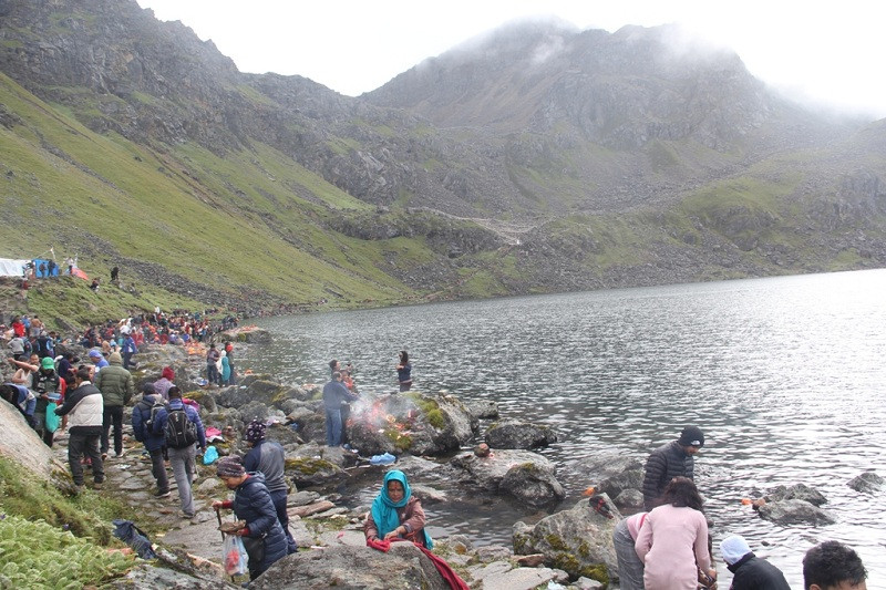 आज गङ्गादशहरा मेला, गोसाइँकुण्डसहितका धार्मिक स्थलमा घुइँचो