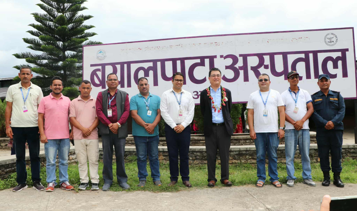 जापान सरकारबाट बयलपाटा अस्पताललाई स्वास्थ्य उपकरण सहयोग