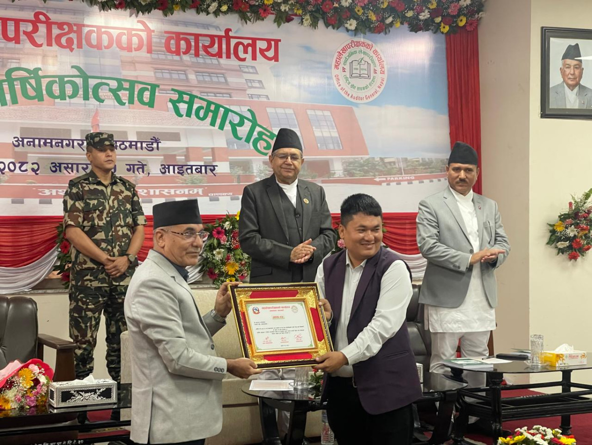 काभ्रेको महाभारत गाउँपालिकामा शून्य बेरुजु, महालेखा कार्यालयले गर्‍यो सम्मान