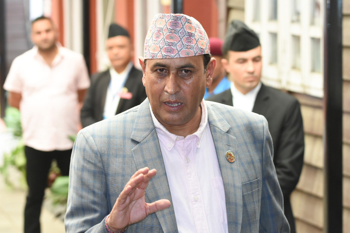निजामती विधेयकमा भएको छेडखानी छानबिन गर्न खतिवडाको माग