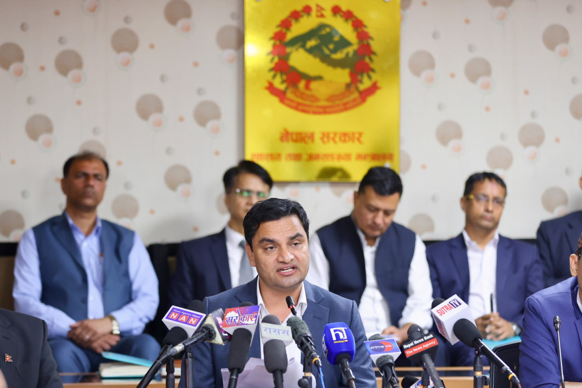 ५५ वटा अस्पताल सञ्चालनको लागि तयारीमा छन् : स्वास्थ्यमन्त्री पौडेल