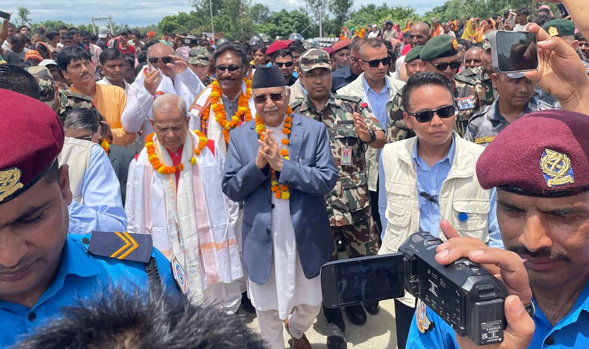 मधेसमा तत्काल ५०० ‘डिप बोरिङ’ जडान गरिने छ : प्रधानमन्त्री