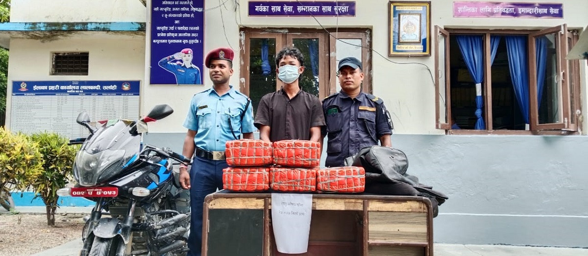 २७ किलो गाँजासहित एक युवक पक्राउ