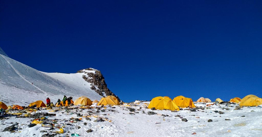 हिमाल आरोहणमा सरकारले बढाएको रोयल्टी आजदेखि लागू