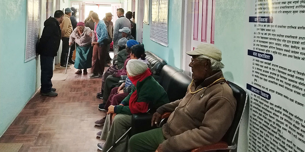 जिल्ला प्रशासनको घुम्ती सेवाबाट ६५ जना लाभान्वित