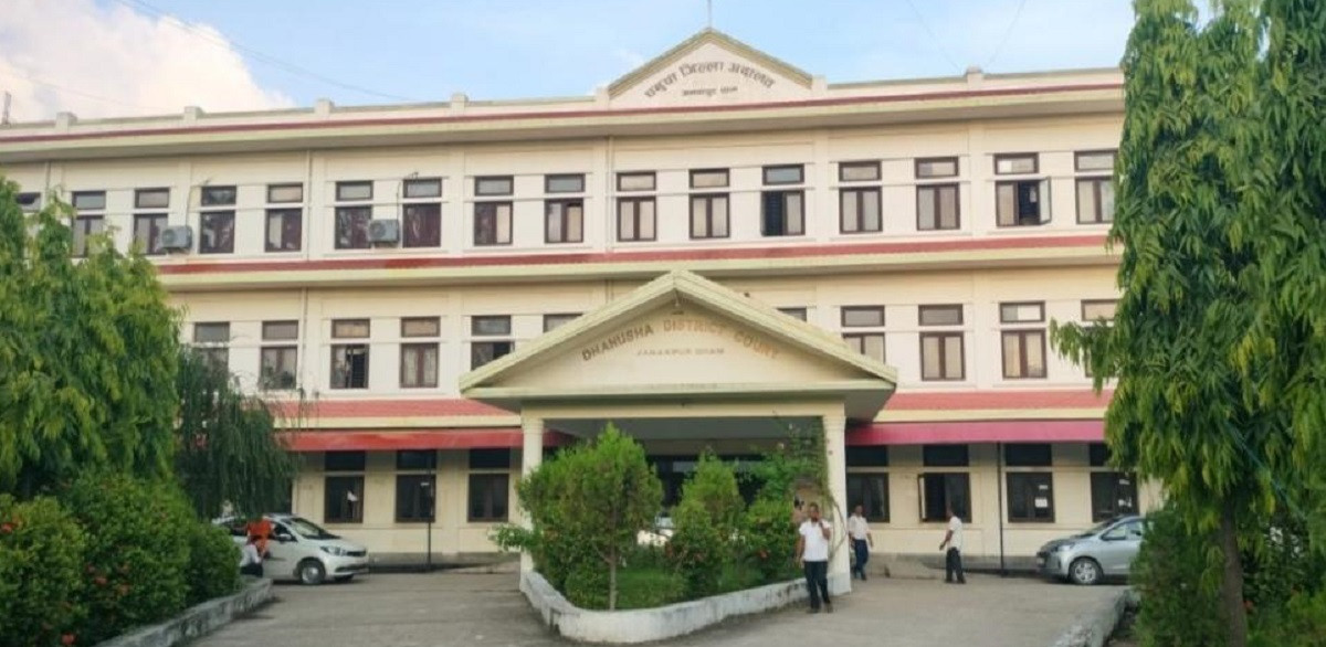धनुषाका सरकारी कार्यालयहरूद्वारा सेवा सञ्चालन