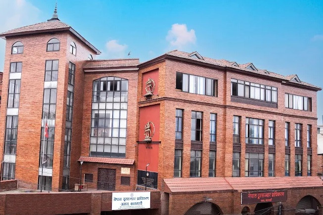 टेलिकम कम्पनीको घट्दो आम्दानीमा चर्को करको मार