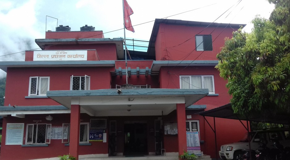 तनहुँमा दैनिक ४० वटा राहदानी वितरण