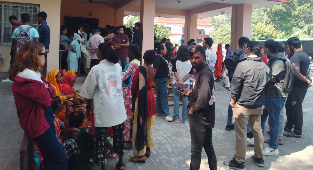 युवा पुस्ताको उत्साहलाई निराश बनाउँदैछ सुस्त गतिको अनलाइन प्रणाली