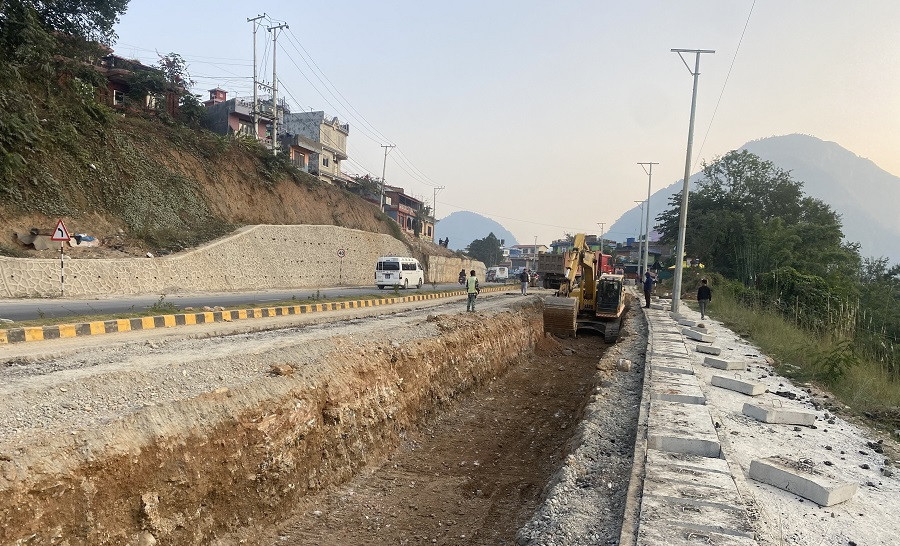 भासिएको मुग्लिन–पोखरा सडक मर्मत सुरु, मादी पुलको काम तीव्र