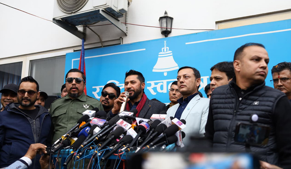 कांग्रेस र एमालेप्रति रविको आक्रोश : केटाकेटीको रगत पिएकाहरूले ठूलो कुरा नगरे हुन्छ