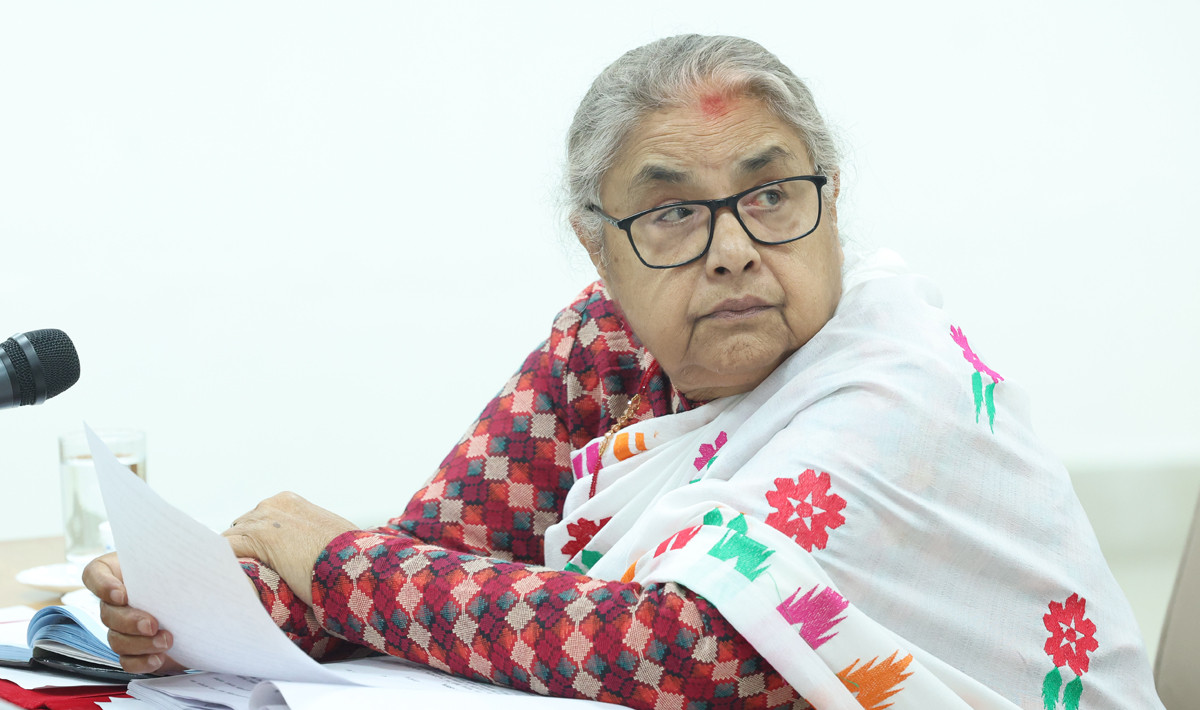 निर्वाचनको तयारी : राजनीतिक दल र नागरिक प्रतिनिधिसँग छलफल गर्दै प्रधानमन्त्री कार्की