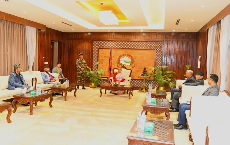 चुनावमा जान मुख्य तीन दलका शीर्ष नेताको प्रतिबद्धता