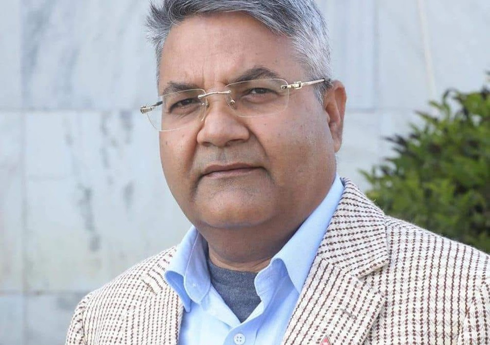 बादललाई गोकुलको सुझाव : रुख–सूर्य मिलेपछि समानुपातिक छाडेर चुनाव लडे भो त