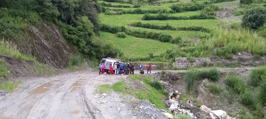 कहिले हुन्छ, नाग्म गमगढी सडक कालोपत्रे