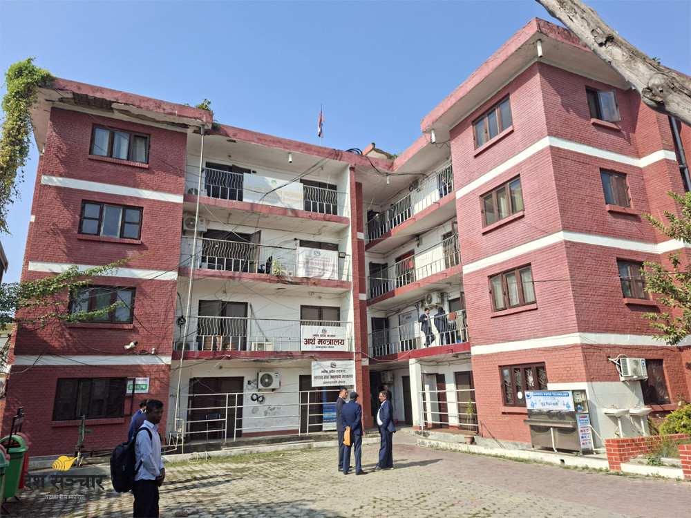 मधेस सरकारद्वारा चालु आवको पहिलो पाँच महिनामा खर्चभन्दा तीन गुणाभन्दा बढी आम्दानी