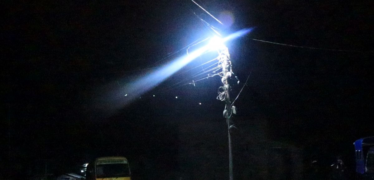 बालबालिकाले देउसीभैलो खेलेर जुटाएको रकमबाट ताराखेतमा सडकबत्ती
