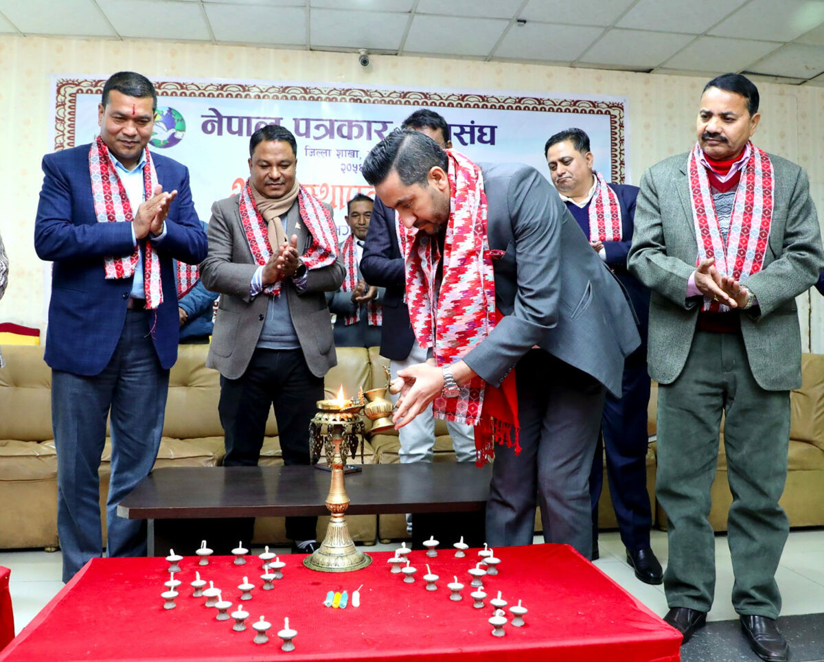 सञ्चारमन्त्री खरेलले भने- म आजको दिनसम्म कुनै पार्टीमा आबद्ध छैन