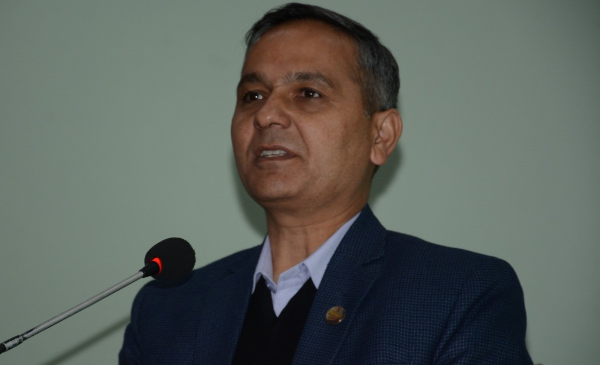 संविधानको रक्षाका लागि निर्वाचन अनिवार्य शर्त हो : गृहमन्त्री