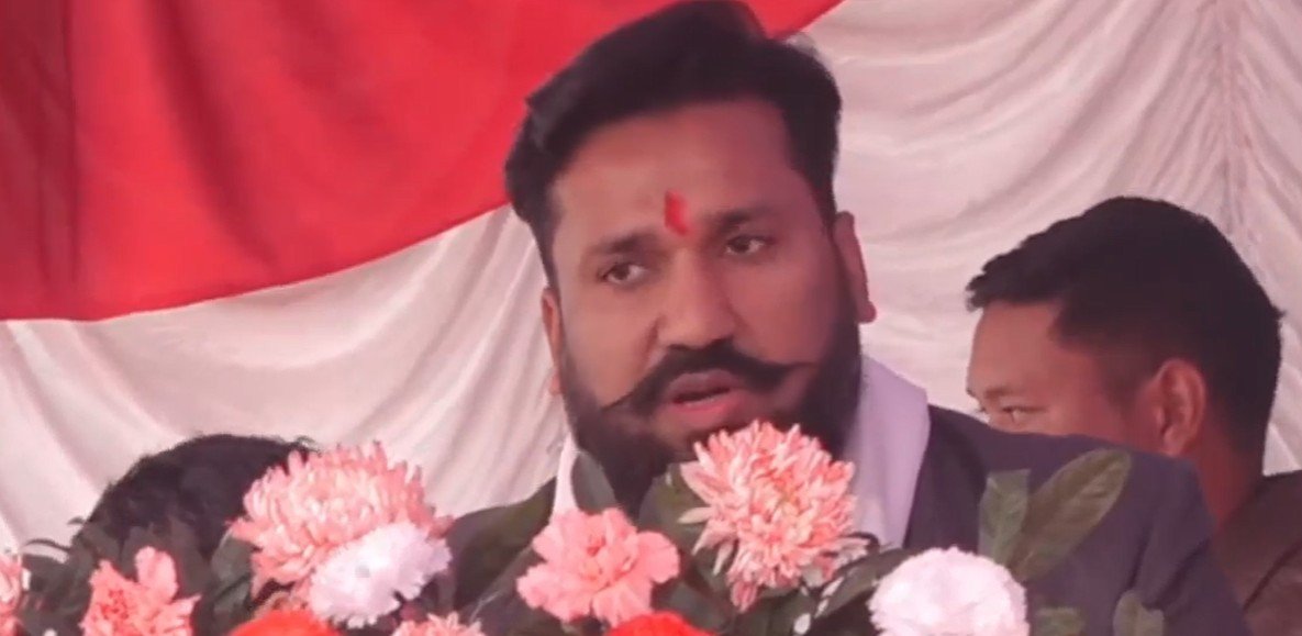 एकै दिन दुई हजार एक सय जना एमालेमा प्रवेश