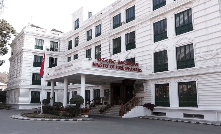 इरानमा रहेका नेपालीलाई तत्काल स्वदेश फर्कन सरकारको आग्रह