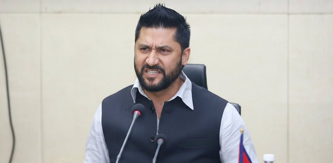 चितवनका मतदाता फकाउँदै रवि भन्छन् : मसँग इमानबाहेक अरू केही पनि छैन