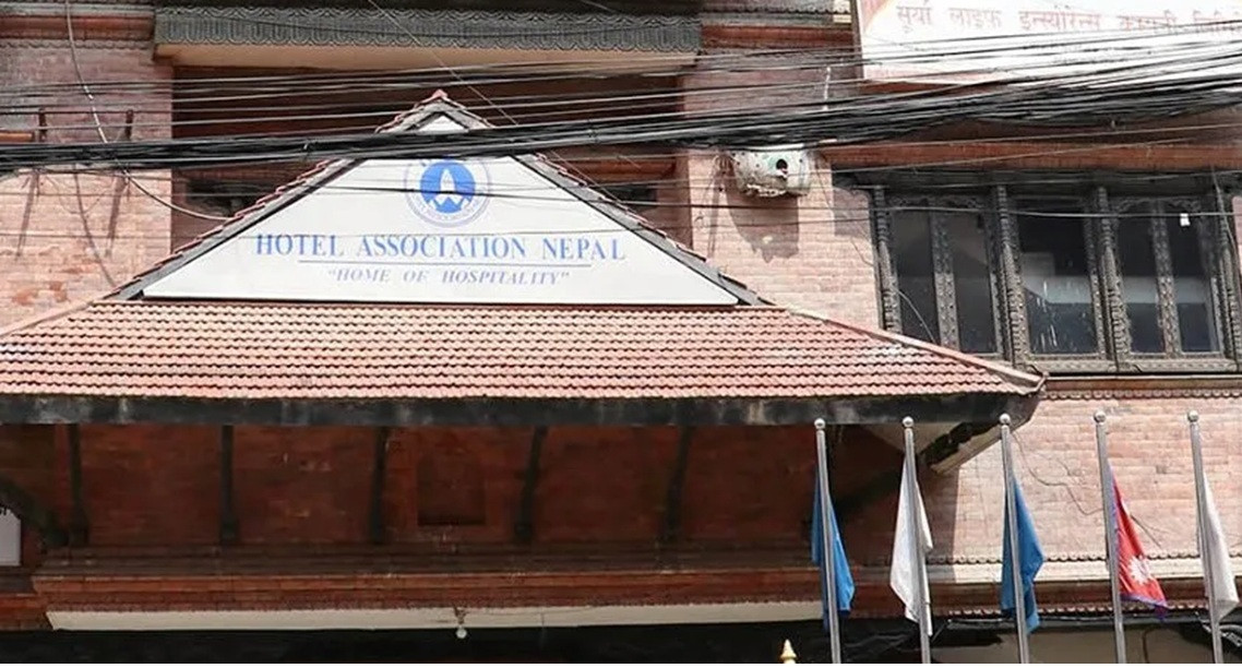 पोखरेलीलाई ‘कनेक्टिभिटी’ सहज बनाउन पूर्वेलीको सुझाव