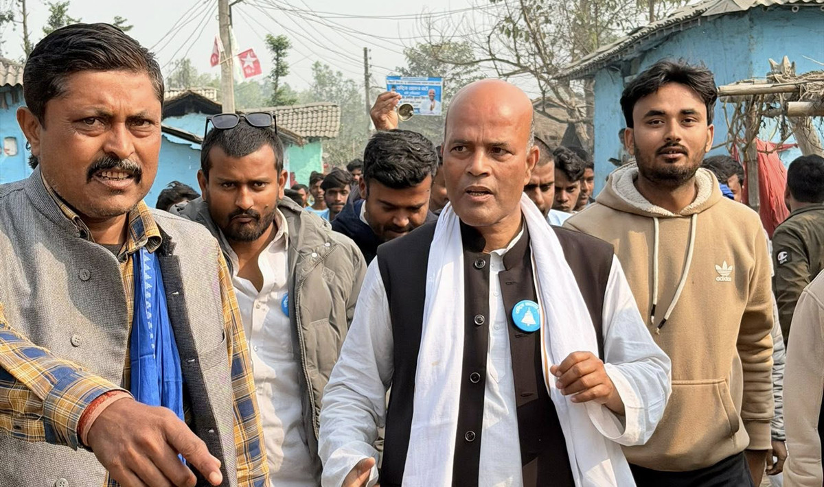 विकासे मन्त्रालय खोजेपछि अमरेश ‘आउट’, बालेनले नै राखे उद्योग मन्त्रालय