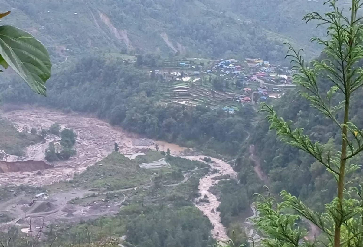 पाँचथरको याङवरकमा बाढी–पहिरो