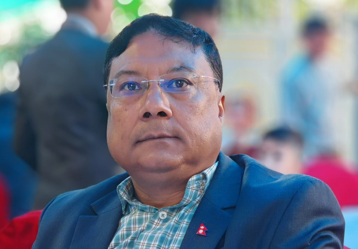 पत्रकार श्रेष्ठलाई बरामद सामानसहित भदौ १ मा अदालतमा उपस्थित गराउन आदेश