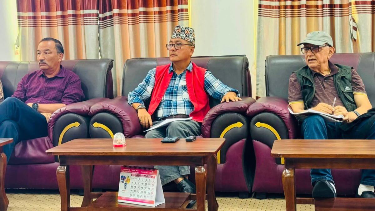 राप्रपा बैठकमा झण्डै हात हालाहाल