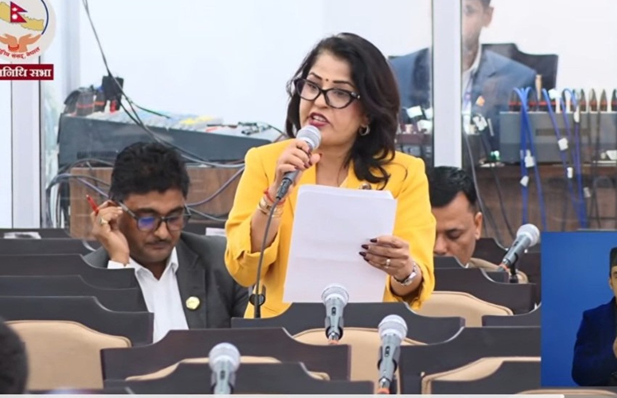 पैसा नभएकै कारण गर्भवतीलाई अस्पतालबाट फर्काइएको घटनाले बुबाको सम्झना आयो : सांसद अधिकारी
