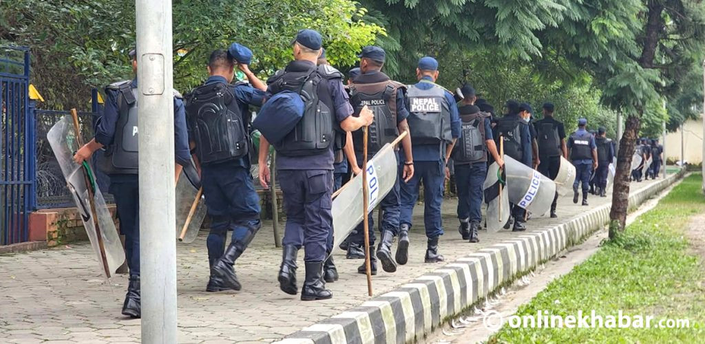 पत्रकारलाई खुलामञ्च र राष्ट्रिय सभागृहमा प्रवेशमा रोक
